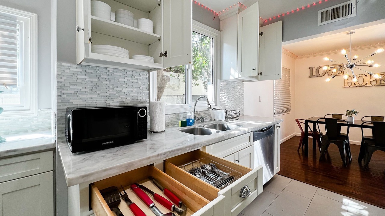 Photo of Kitchen in Reseda