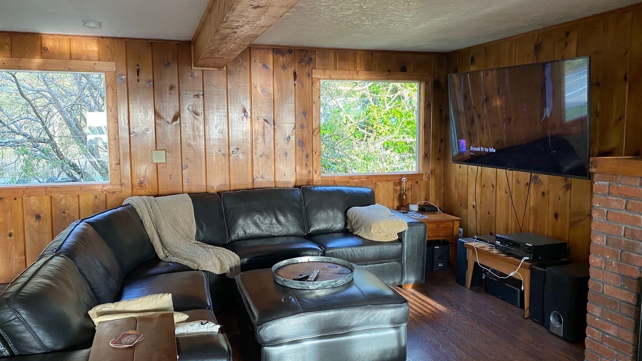 Photo of Bedroom in Rockaway Beach