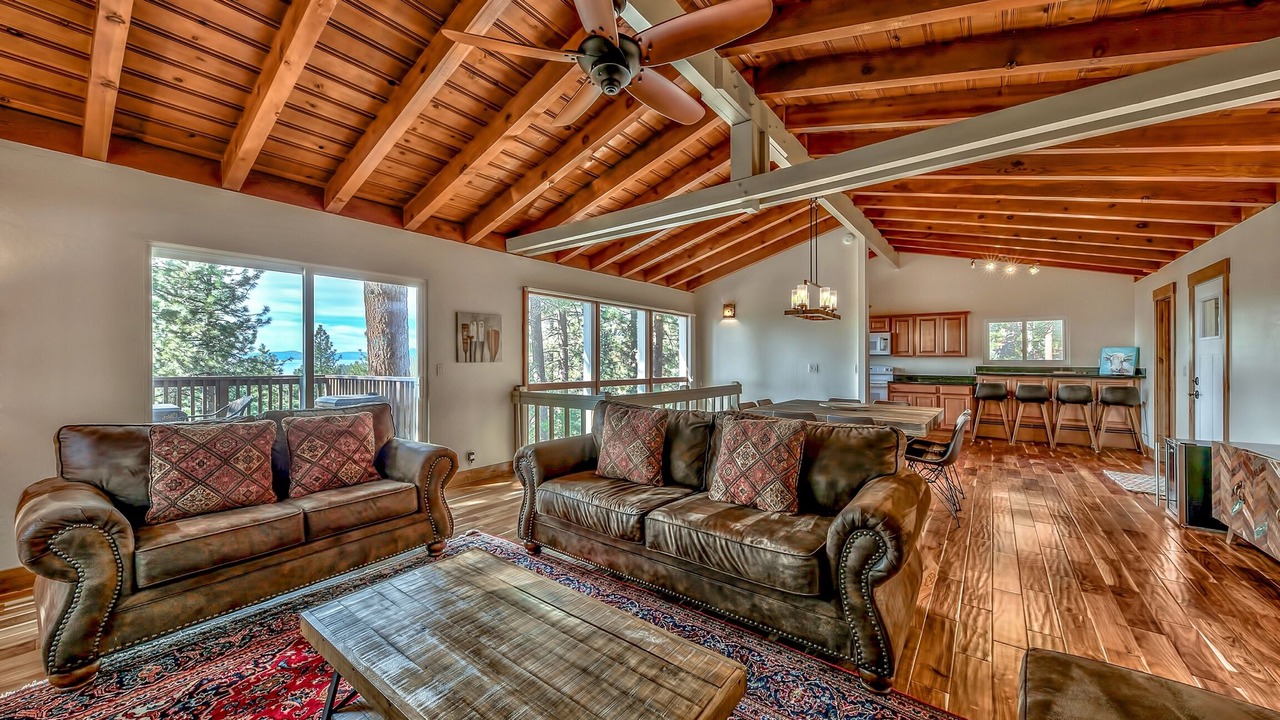 Photo of Livingroom in Zephyr Cove