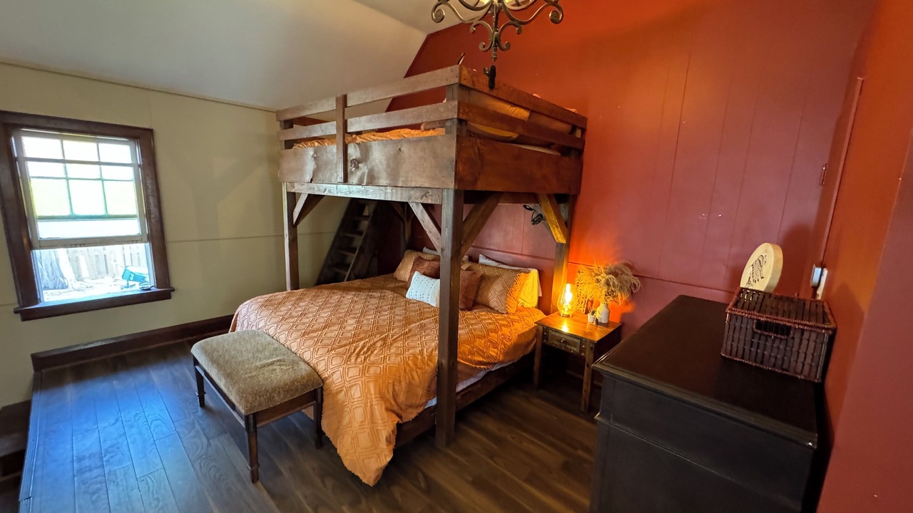 Photo of Bedroom in Elora