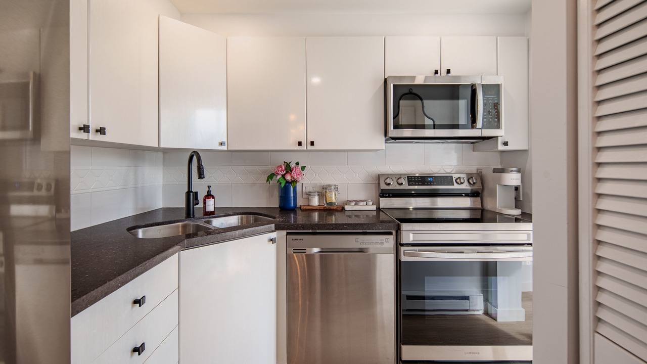 Photo of Kitchen in Coal Harbour