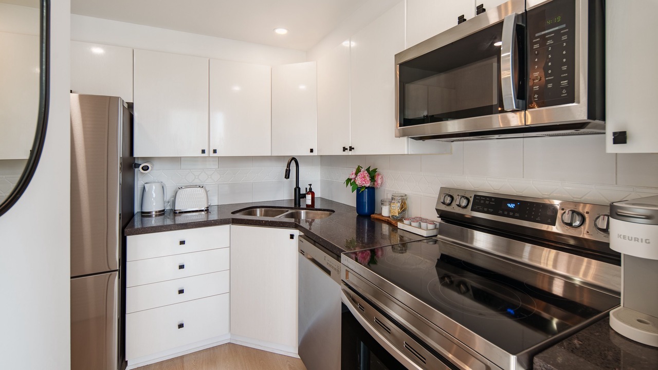 Photo of Kitchen in Coal Harbour