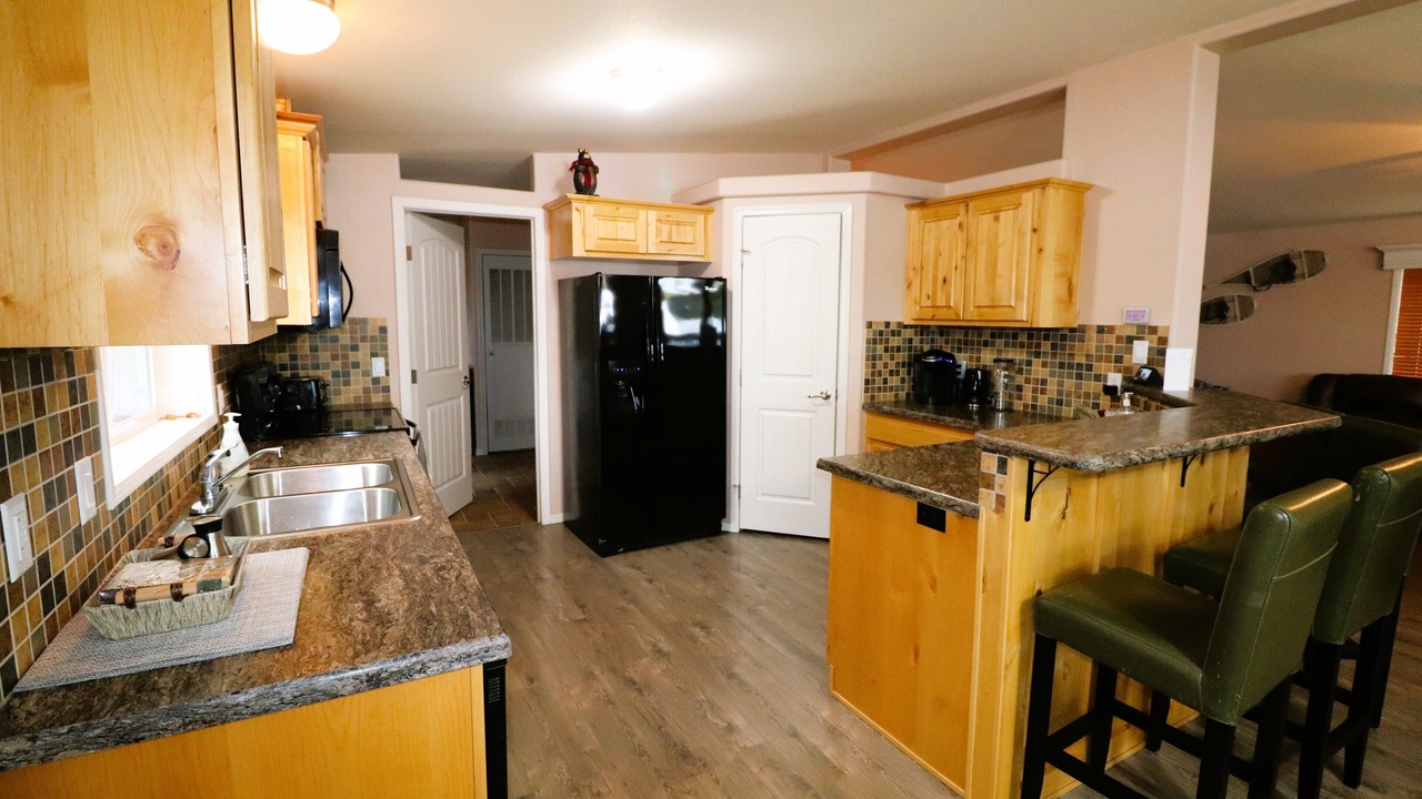 Photo of Kitchen in Deka Lake