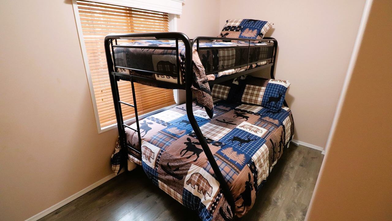 Photo of Bedroom in Deka Lake