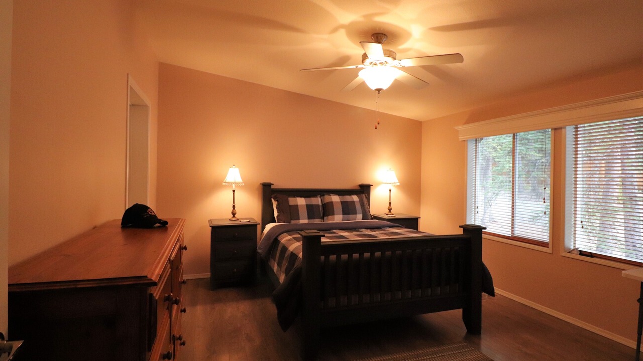 Photo of Bedroom in Deka Lake