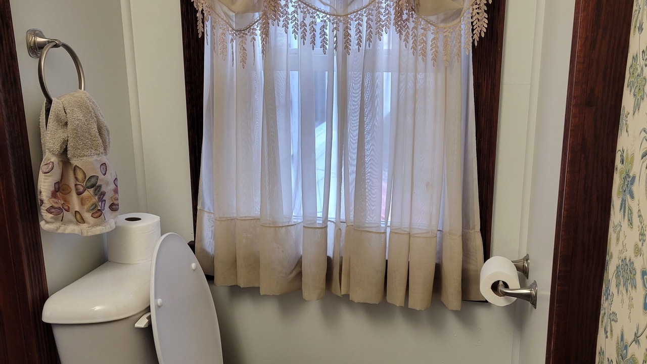 Photo of Bathroom in Neelyton