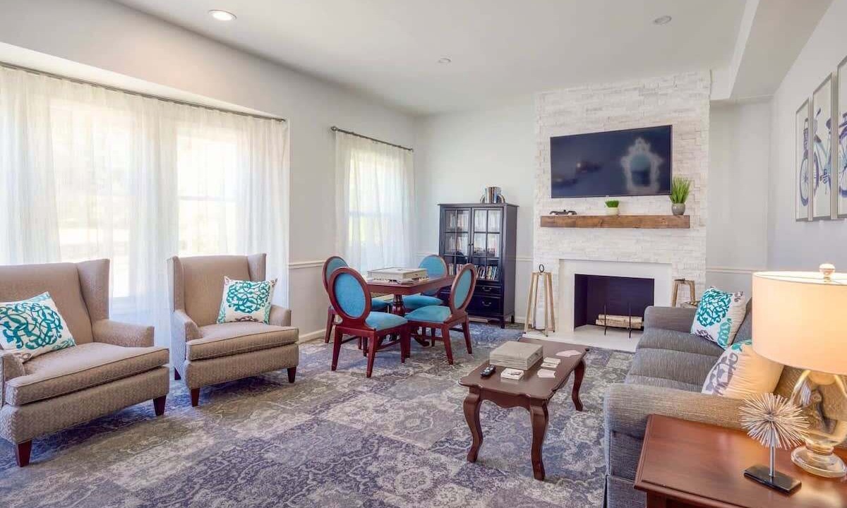 Photo of Livingroom in Jamestown
