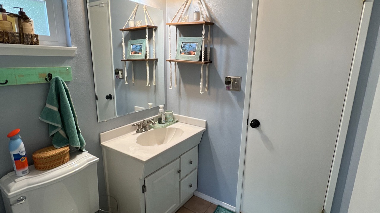 Photo of Bathroom in Tehachapi
