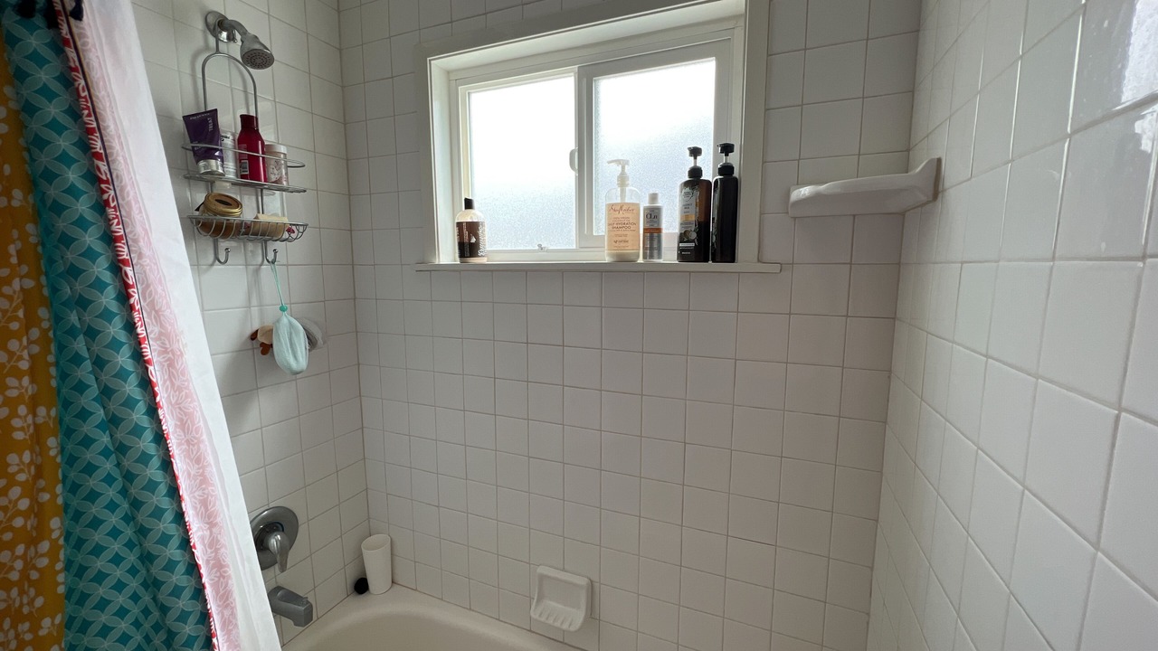 Photo of Bathroom in Tehachapi