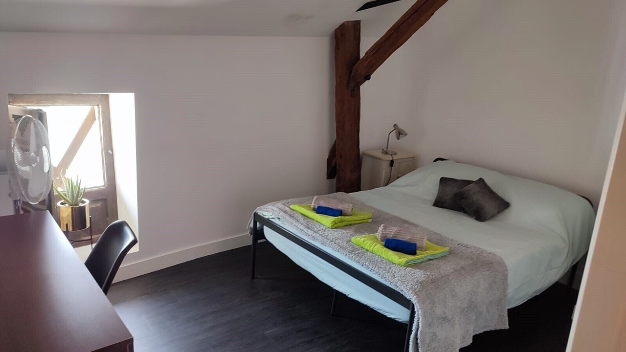Photo of Bedroom in Chalus