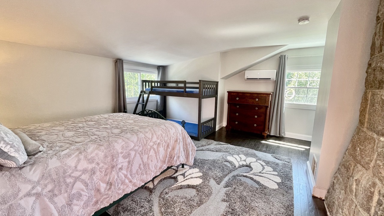 Photo of Bedroom in Charlestown