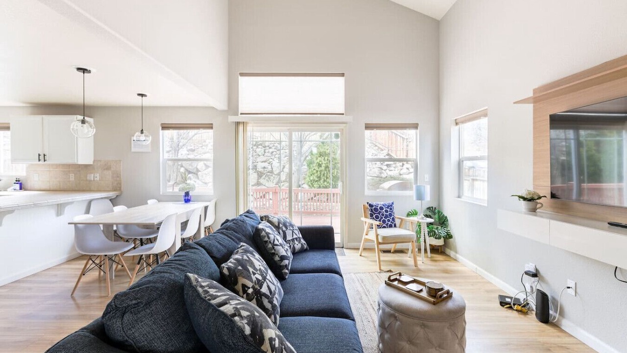 Photo of Livingroom in Northwest Reno