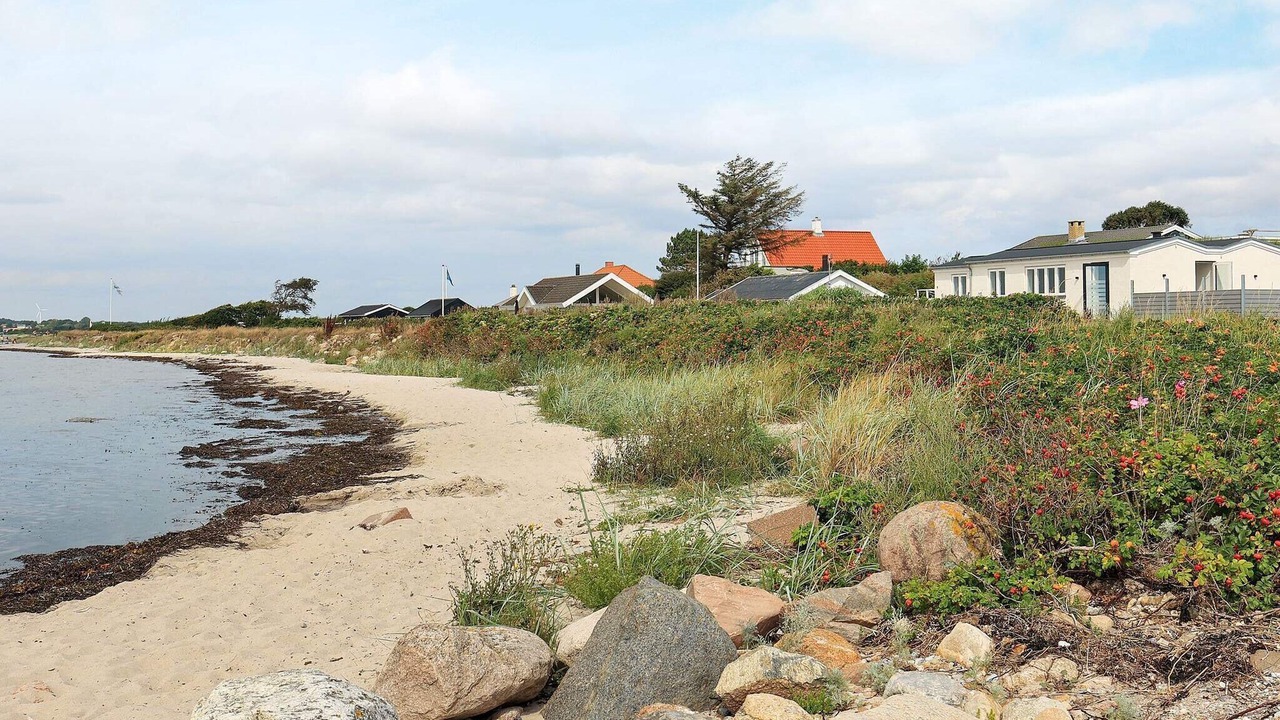 Photo of Others in Næs