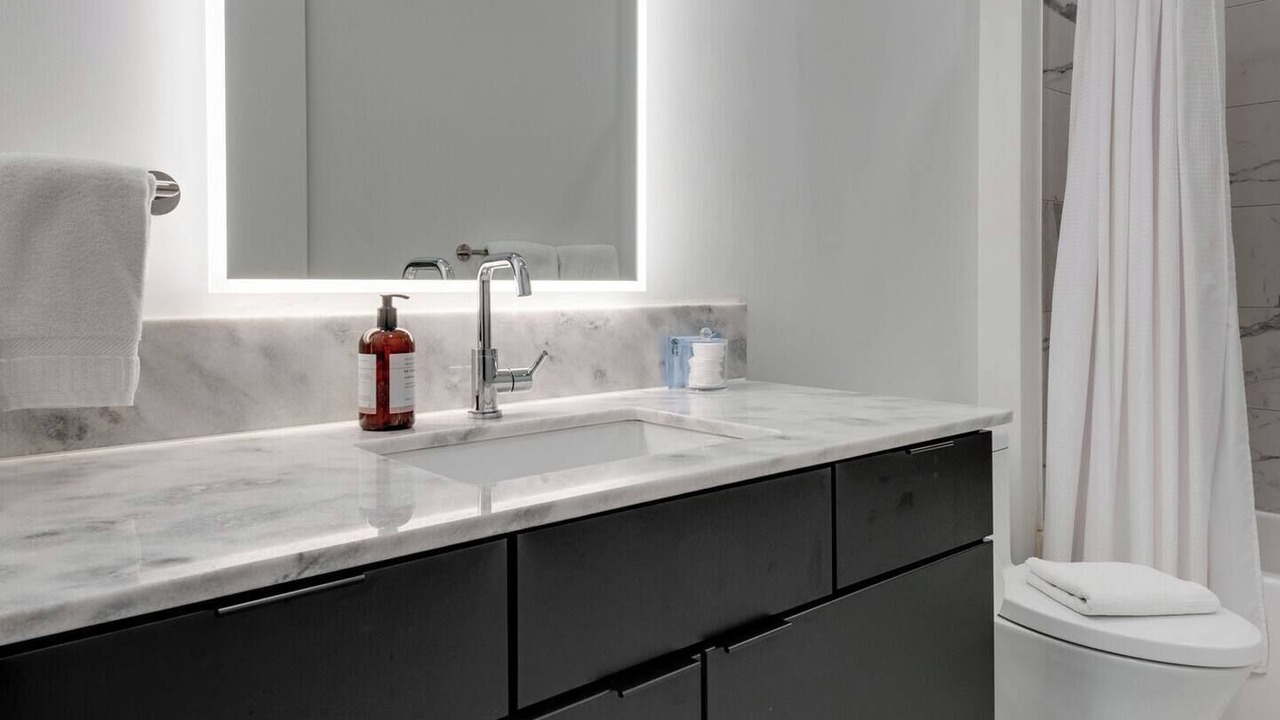 Photo of Bathroom in North Capitol