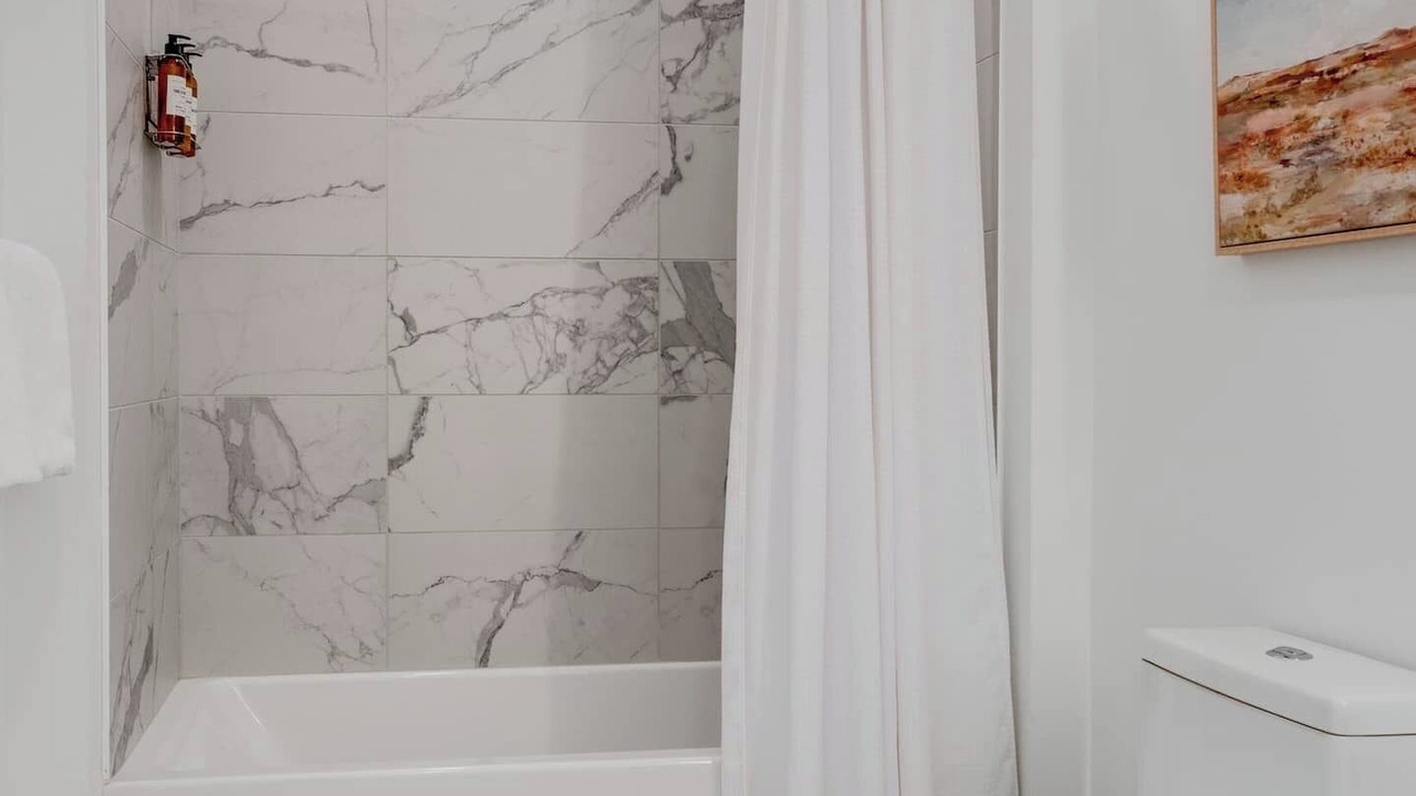 Photo of Bathroom in North Capitol