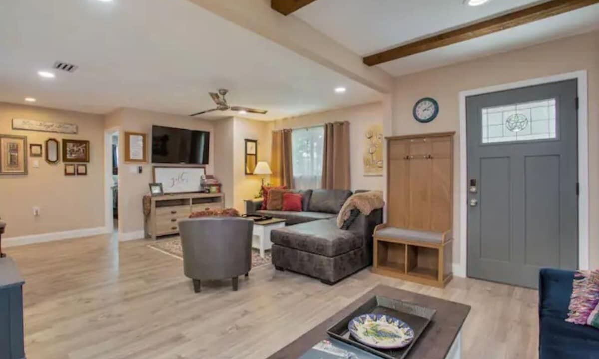Photo of Livingroom in Grapevine