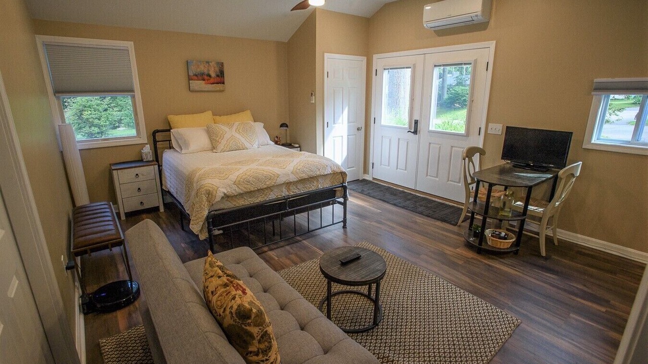 Photo of Bedroom in Wakefield-Peacedale
