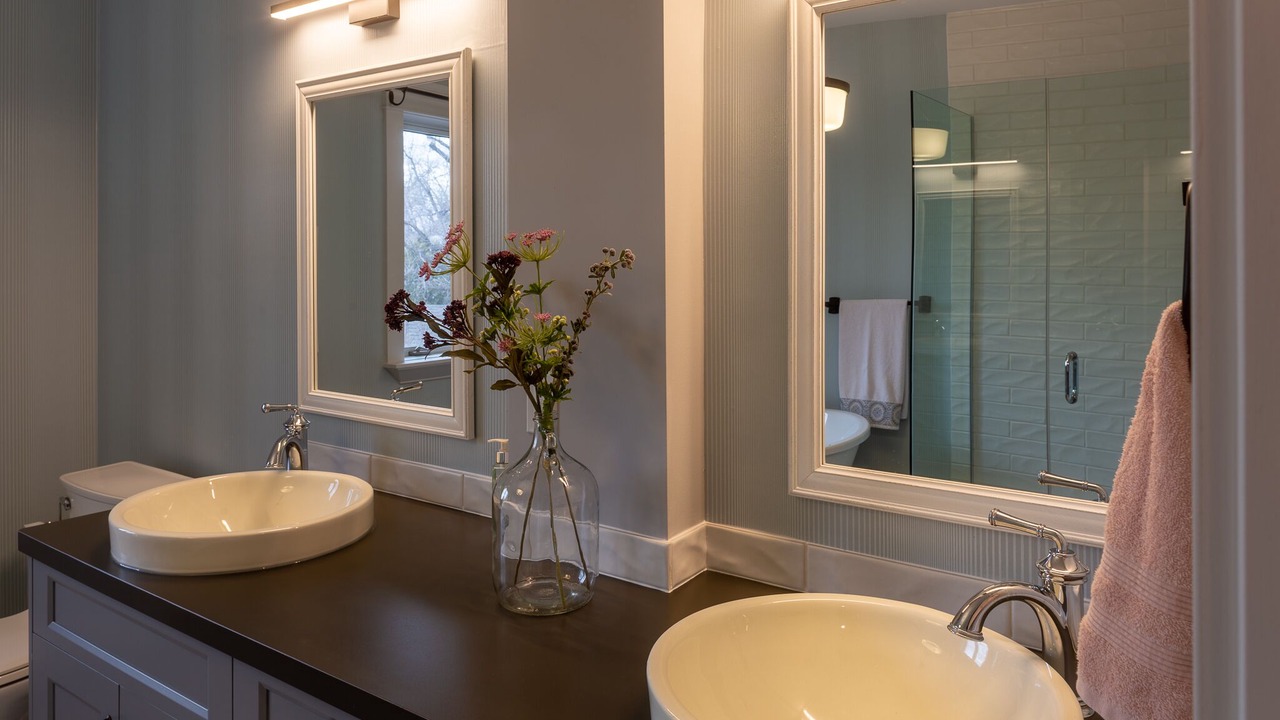 Photo of Bathroom in South Lethbridge