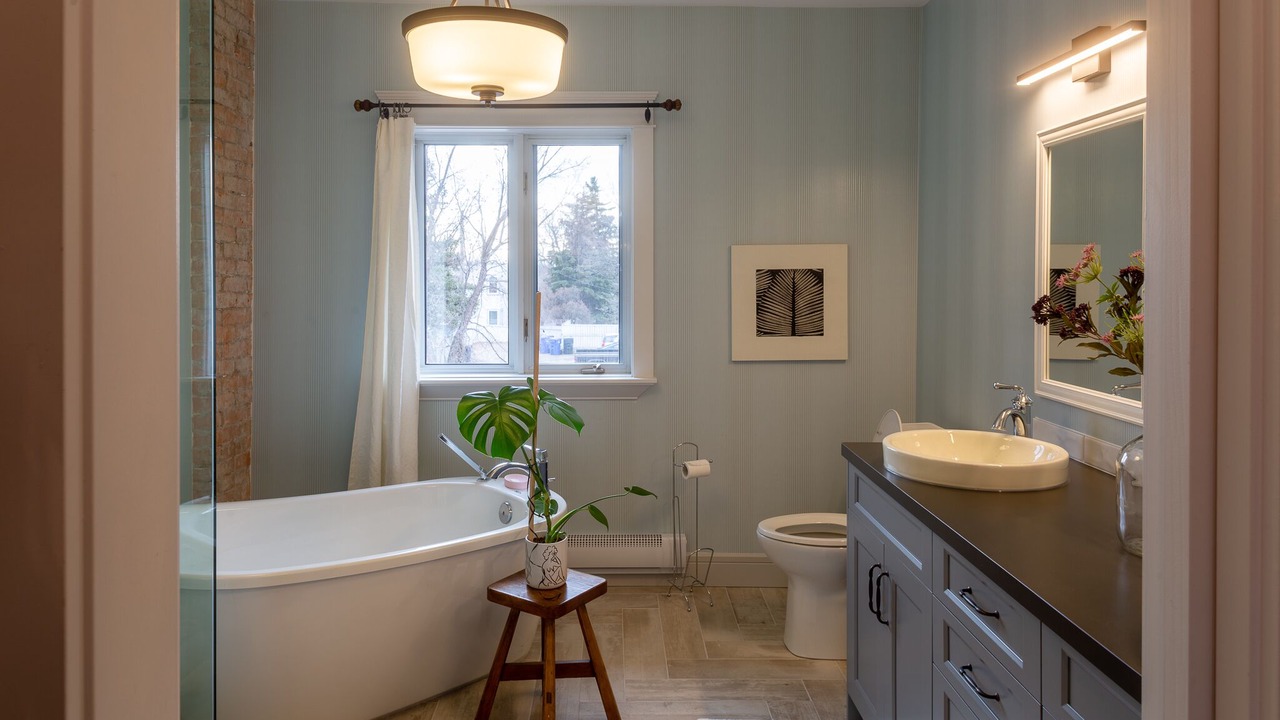 Photo of Bathroom in South Lethbridge