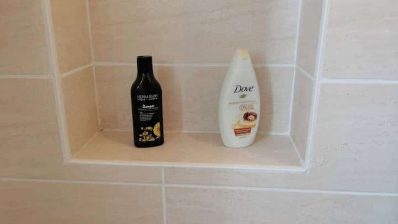 Photo of Bathroom in Saint-Jean-de-la-Ruelle