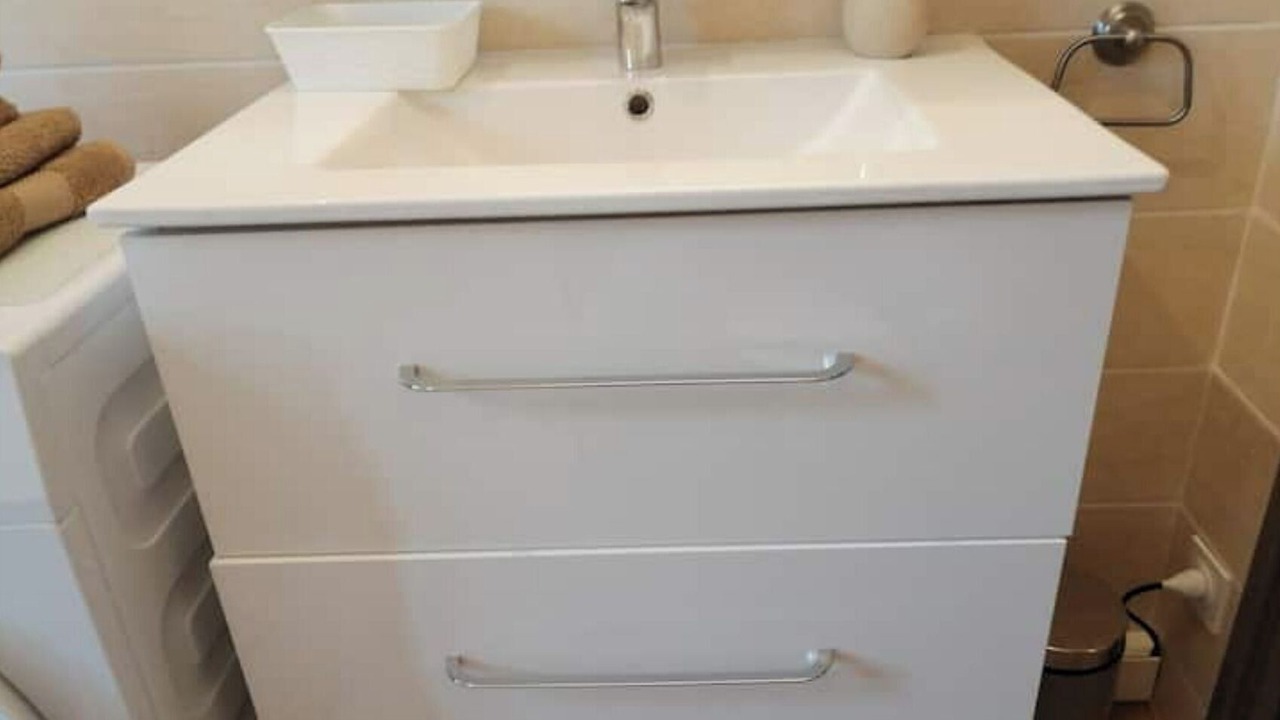 Photo of Bathroom in Saint-Jean-de-la-Ruelle