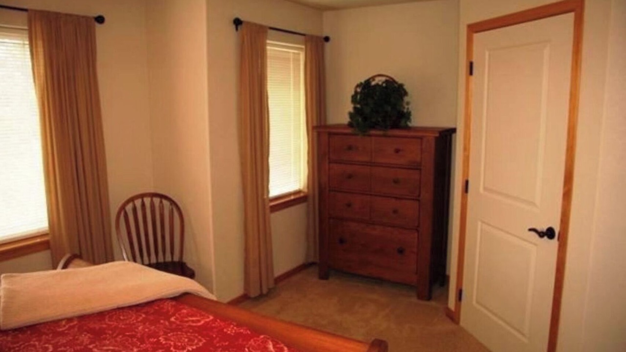 Photo of Bedroom in Klamath Falls