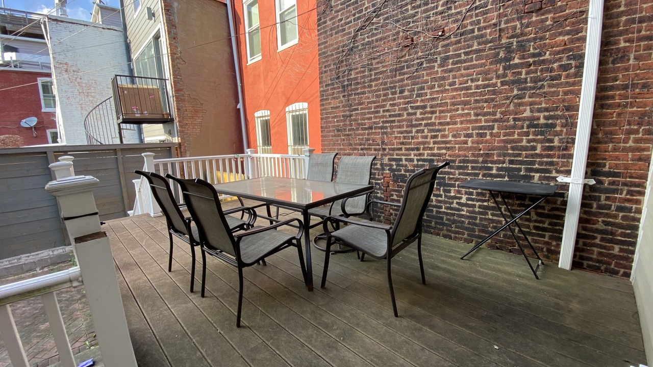 Photo of Outdoor in Shaw