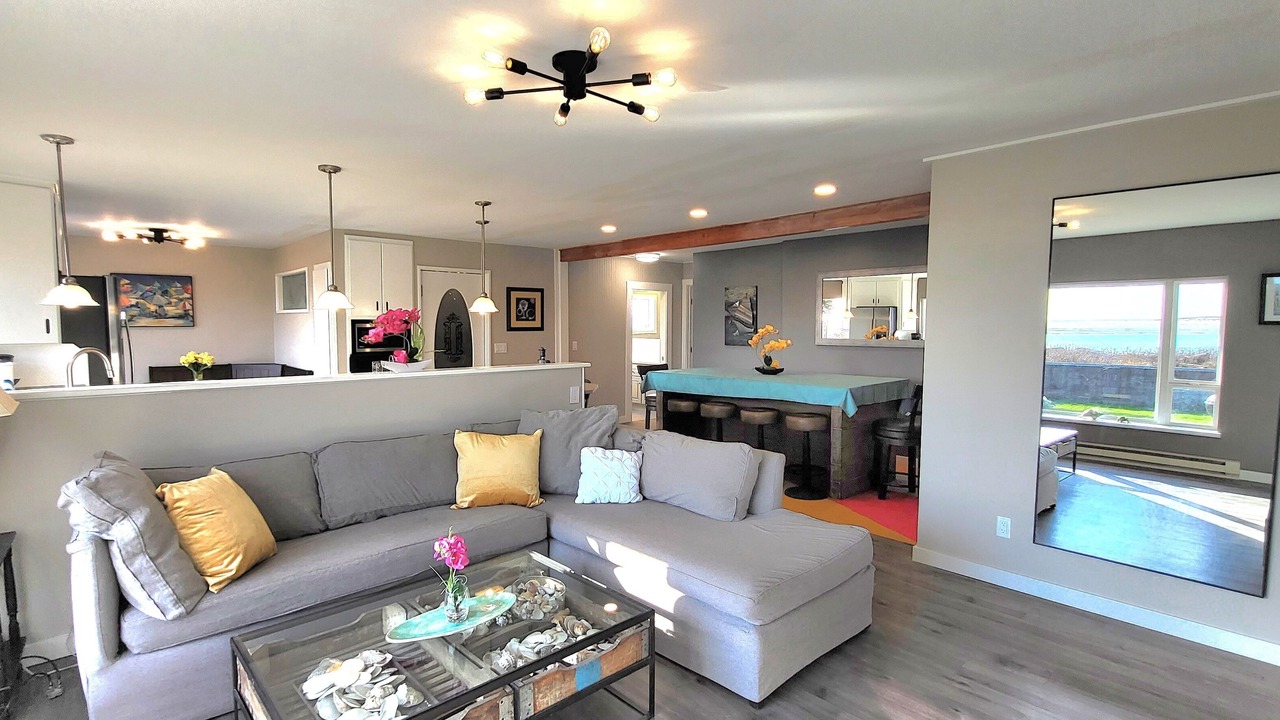 Photo of Livingroom in Netarts