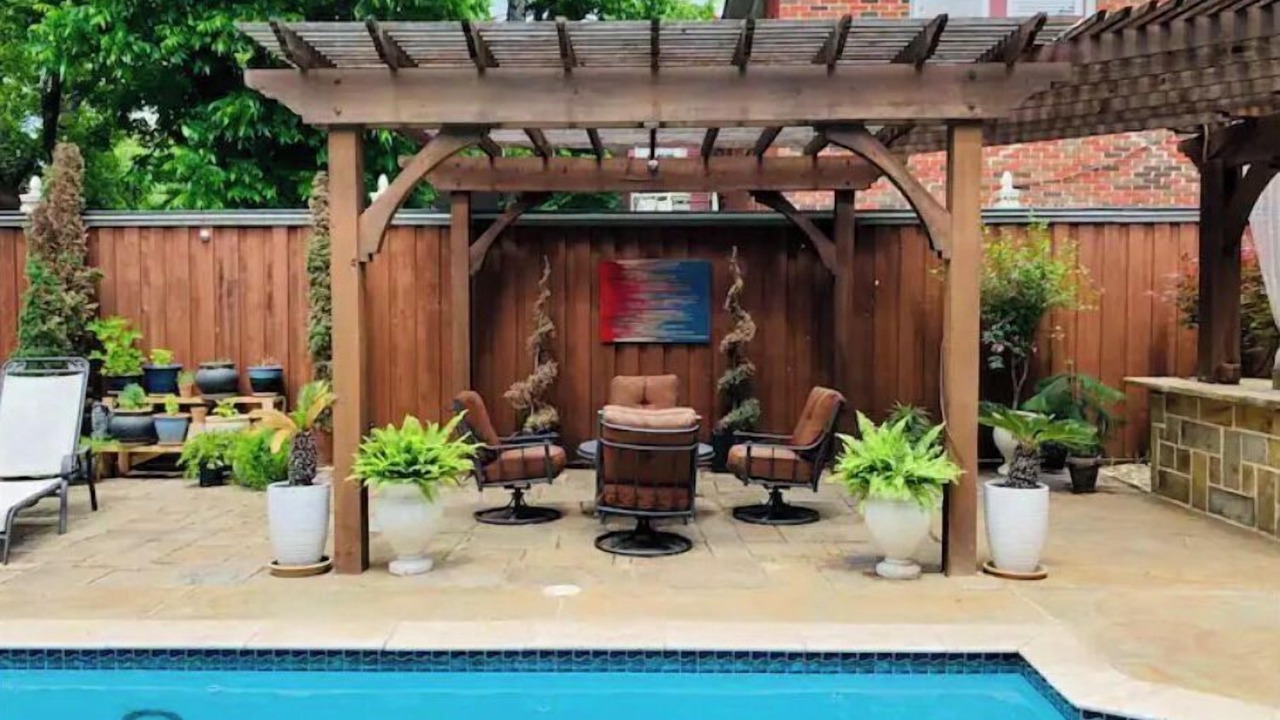 Photo of Outdoor in Oak Lawn