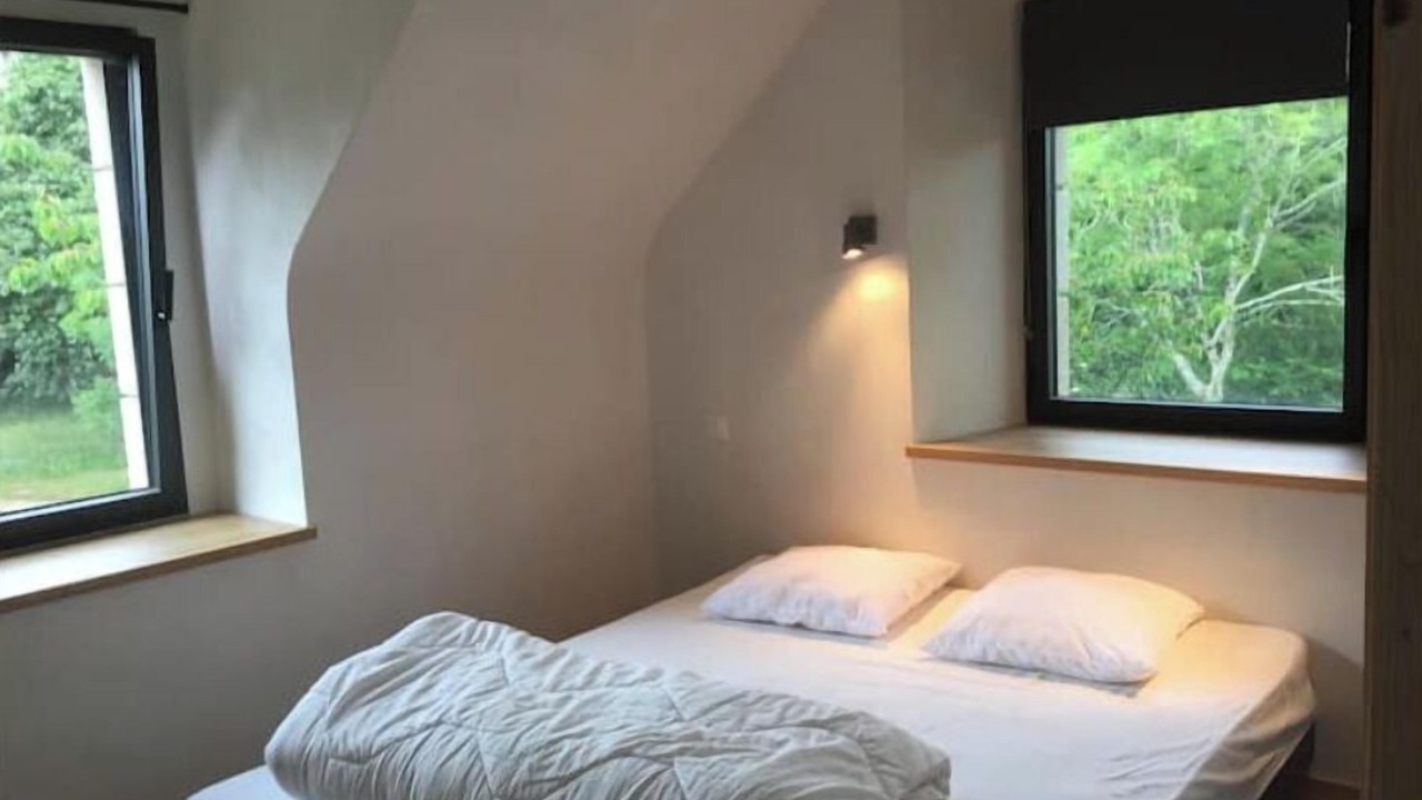 Photo of Bedroom in Locoal-Mendon