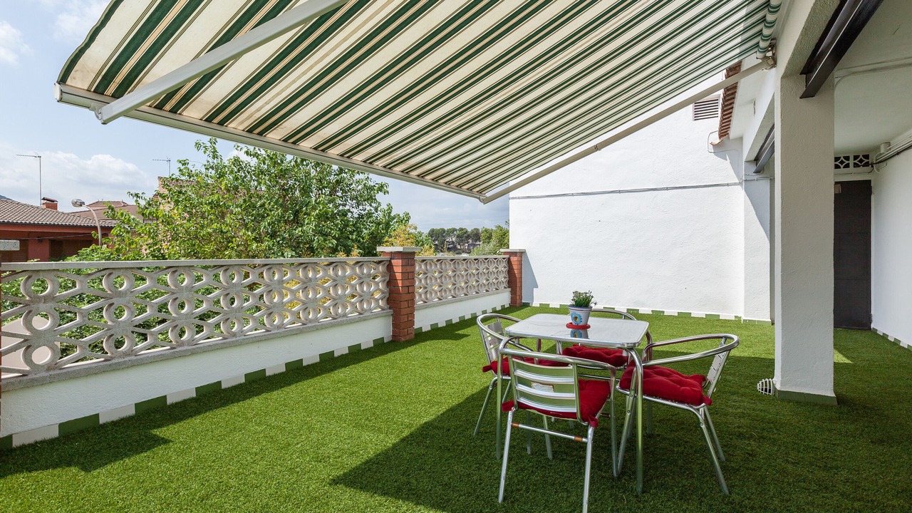 Photo of Outdoor in Rubi