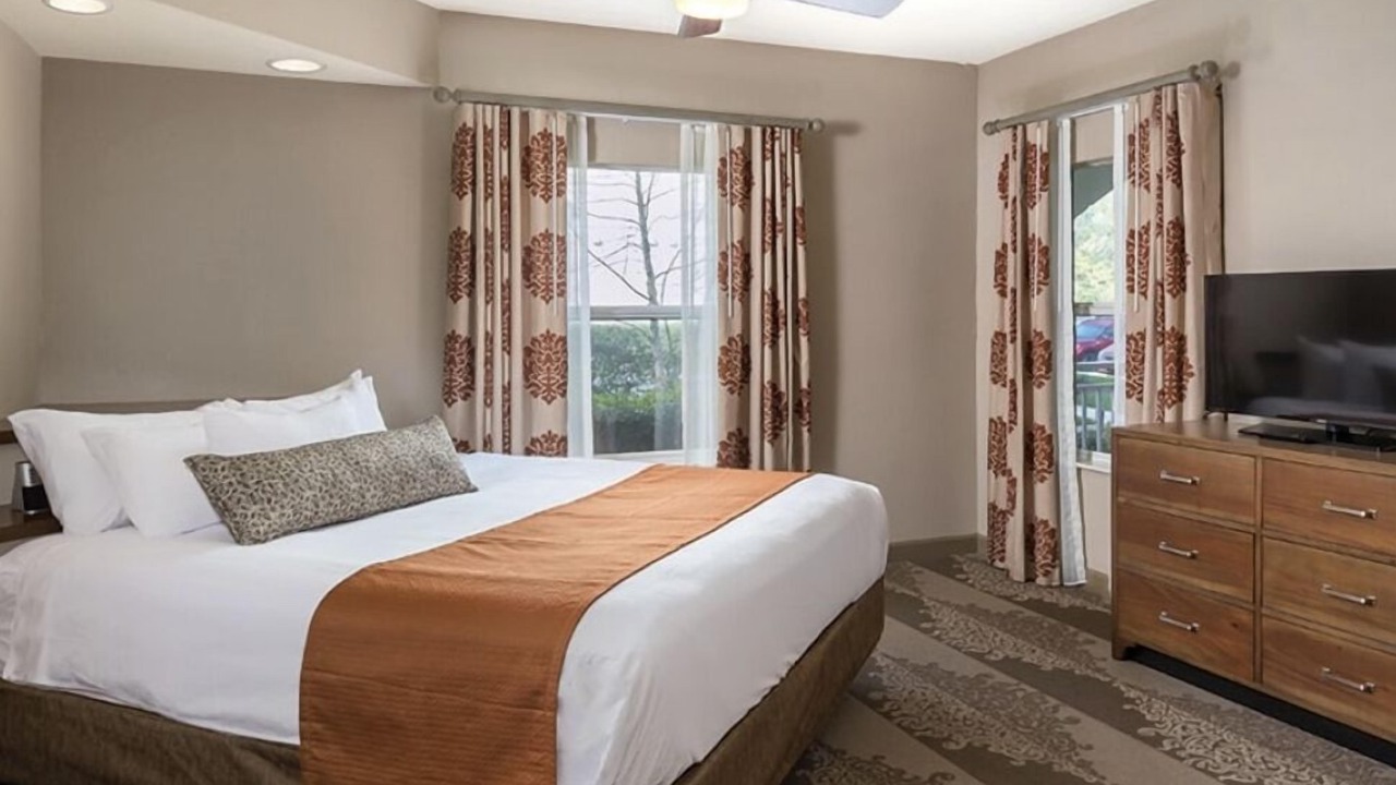 Photo of Bedroom in Inglewood