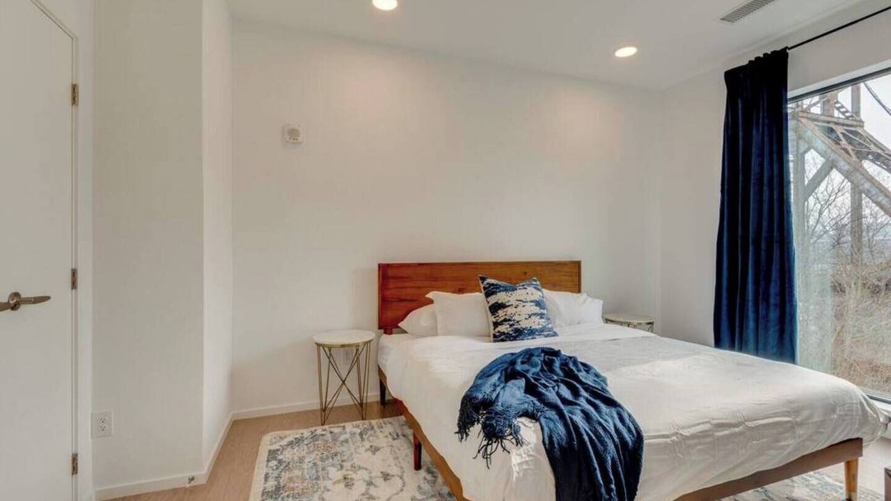 Photo of Bedroom in North Capitol