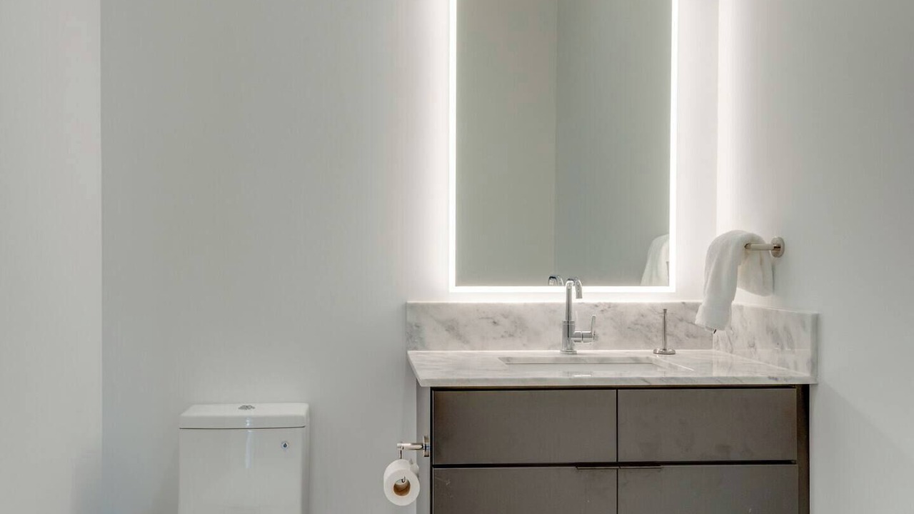 Photo of Bathroom in North Capitol