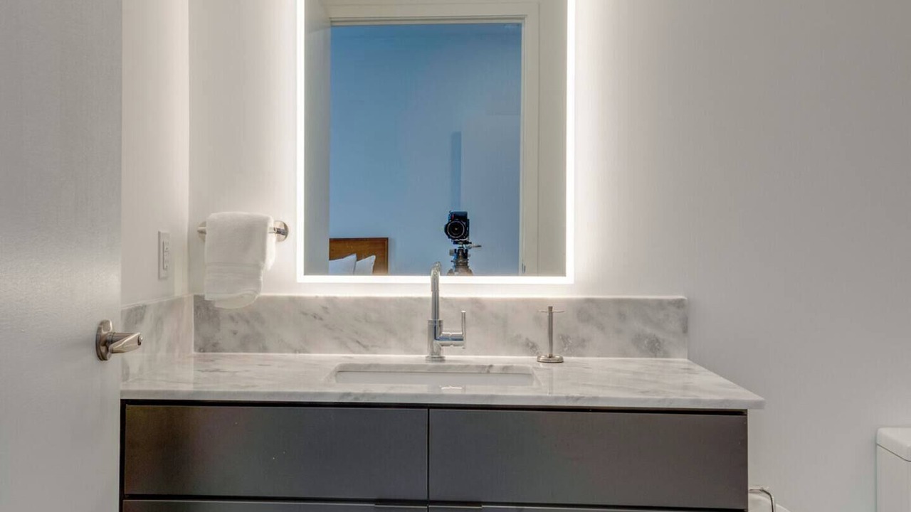 Photo of Bathroom in North Capitol