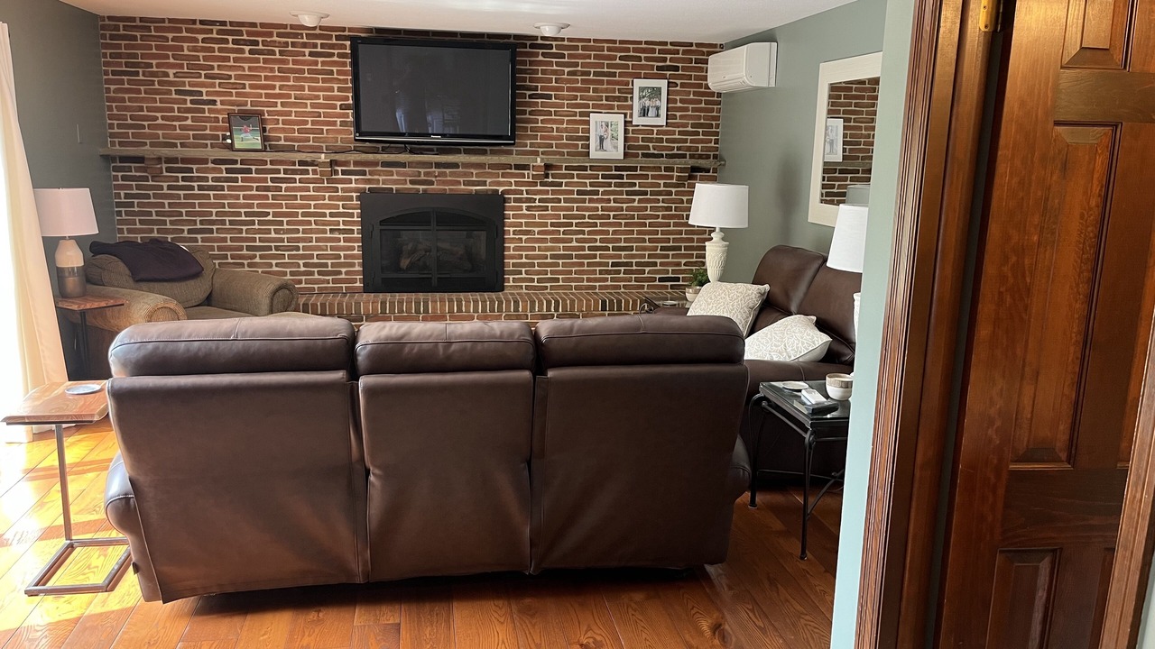 Photo of Livingroom in Boalsburg