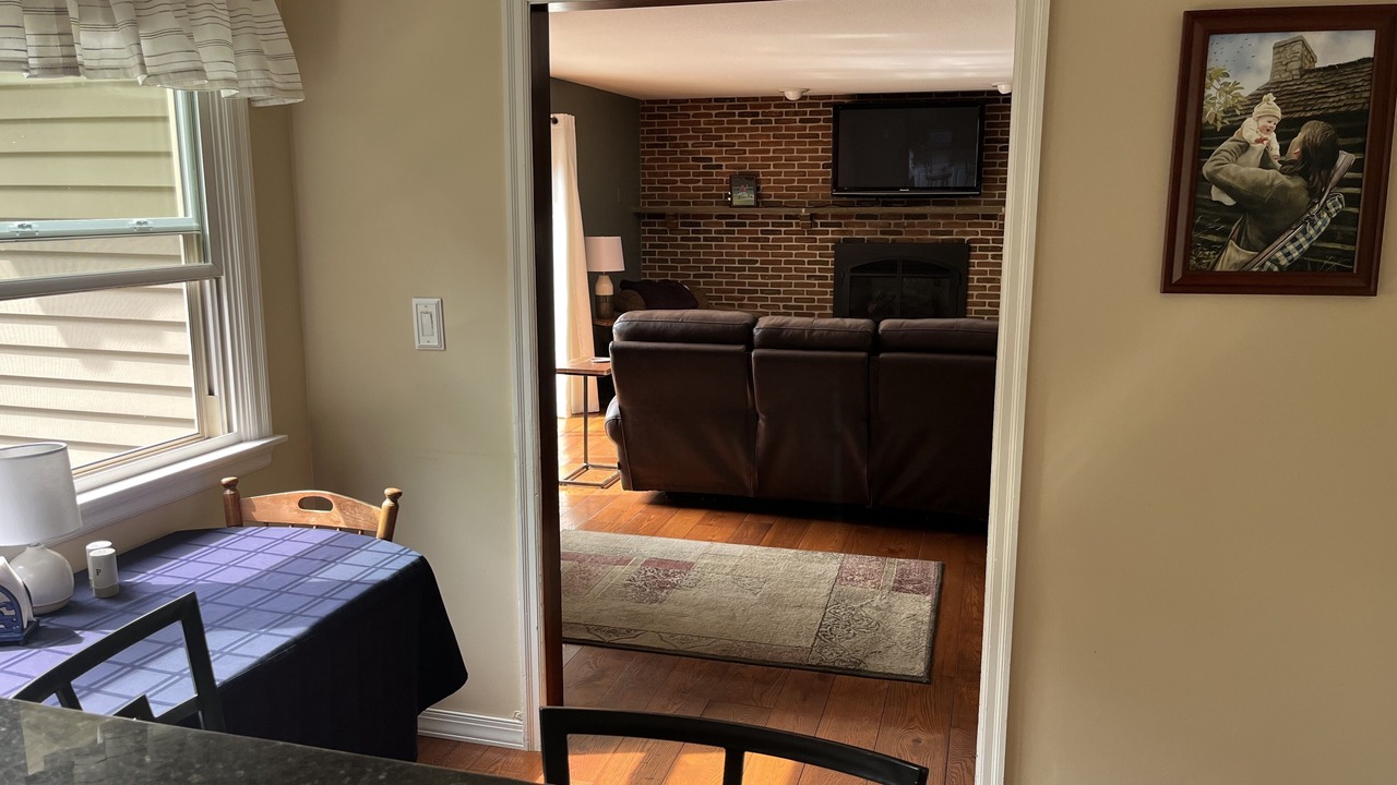 Photo of Livingroom in Boalsburg