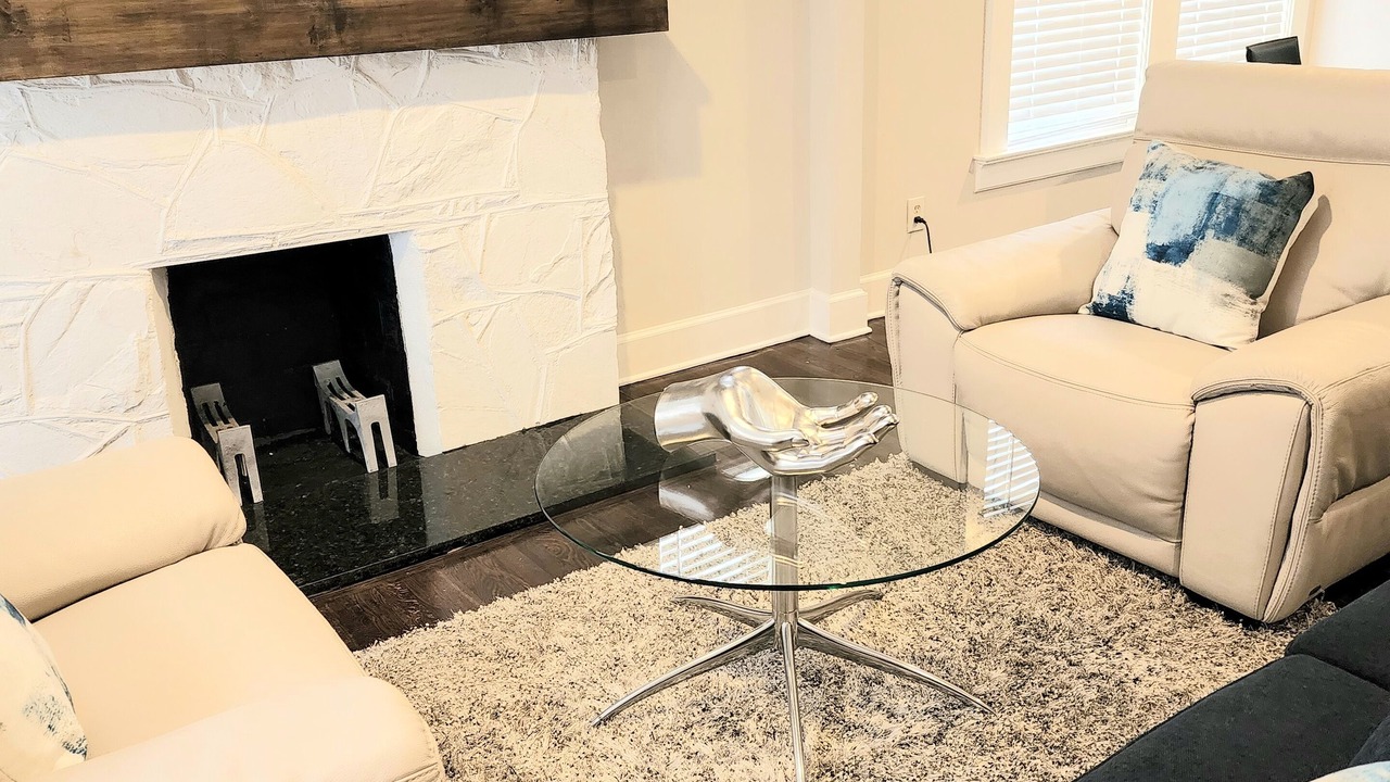 Photo of Livingroom in Garden Hills
