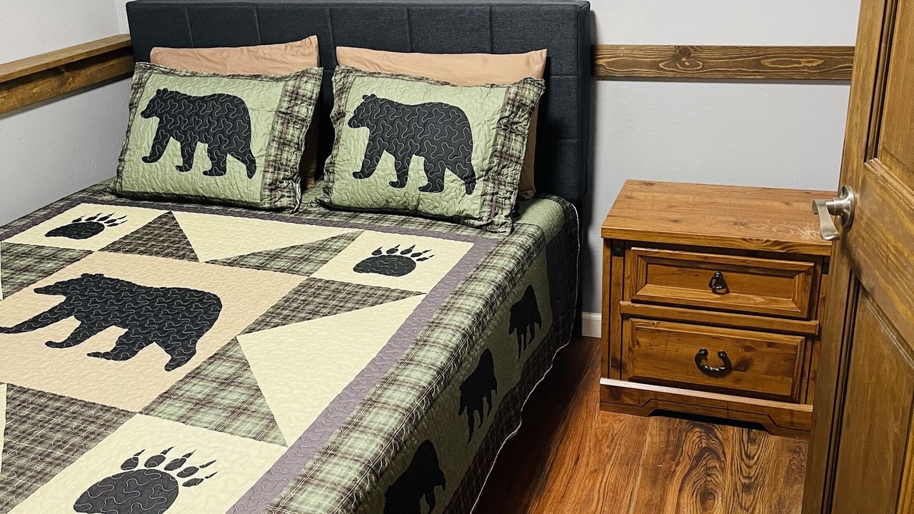 Photo of Bedroom in Valdez