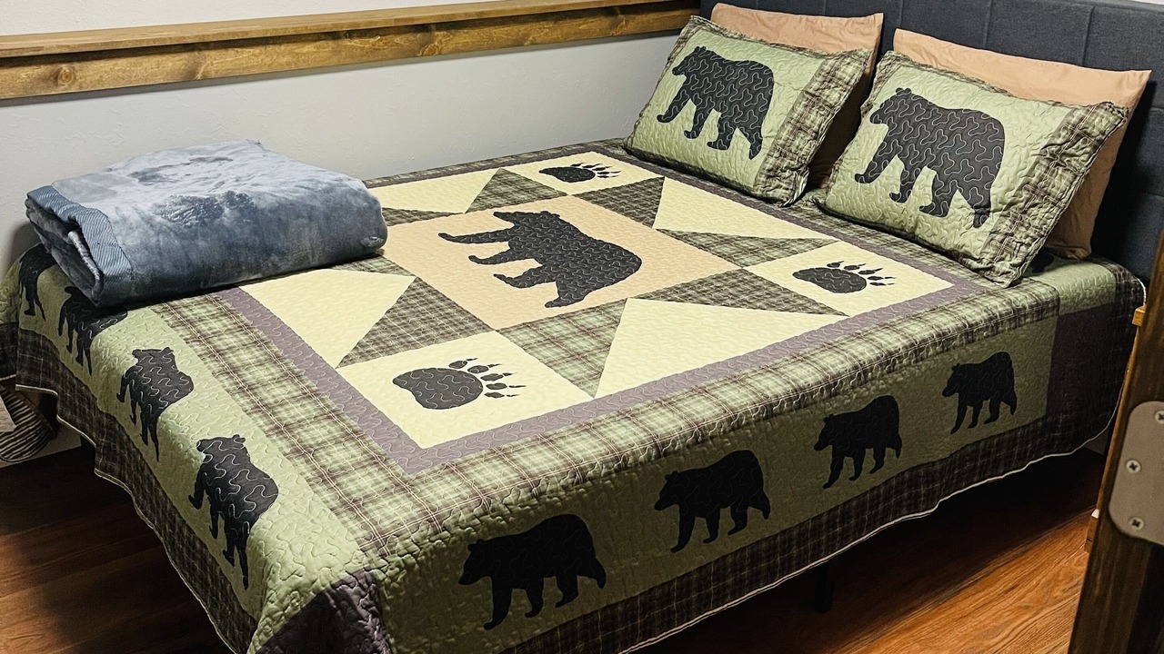 Photo of Bedroom in Valdez