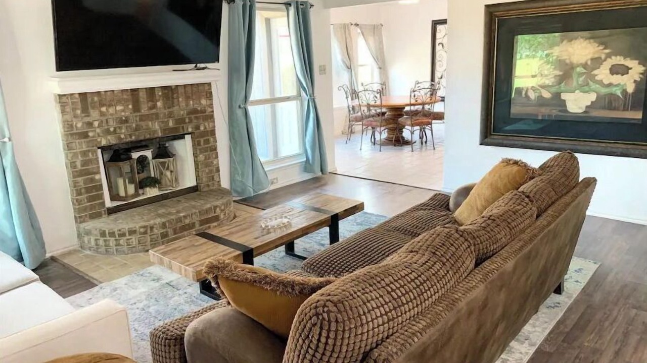 Photo of Livingroom in Keller