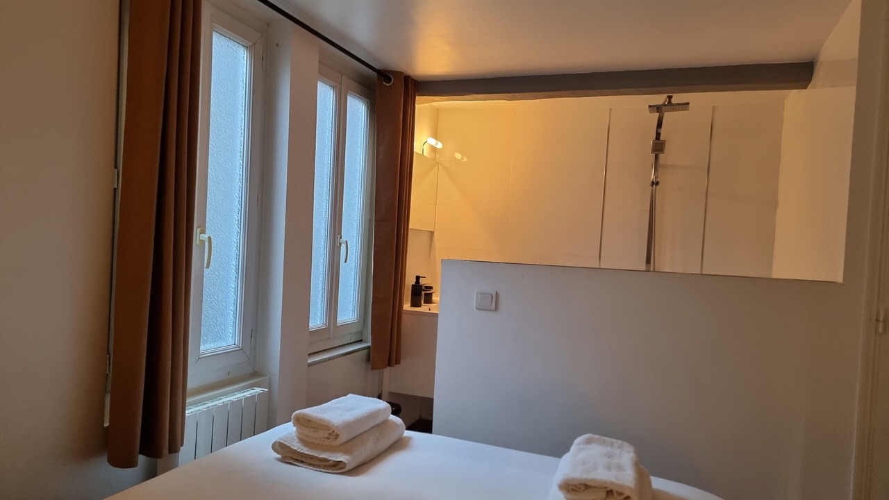 Photo of Bedroom in Enclos