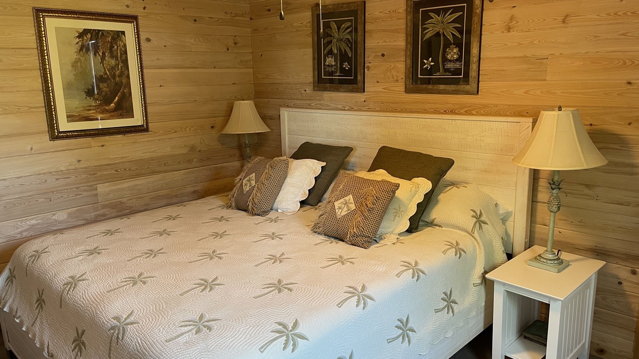 Photo of Bedroom in Treasure Cay