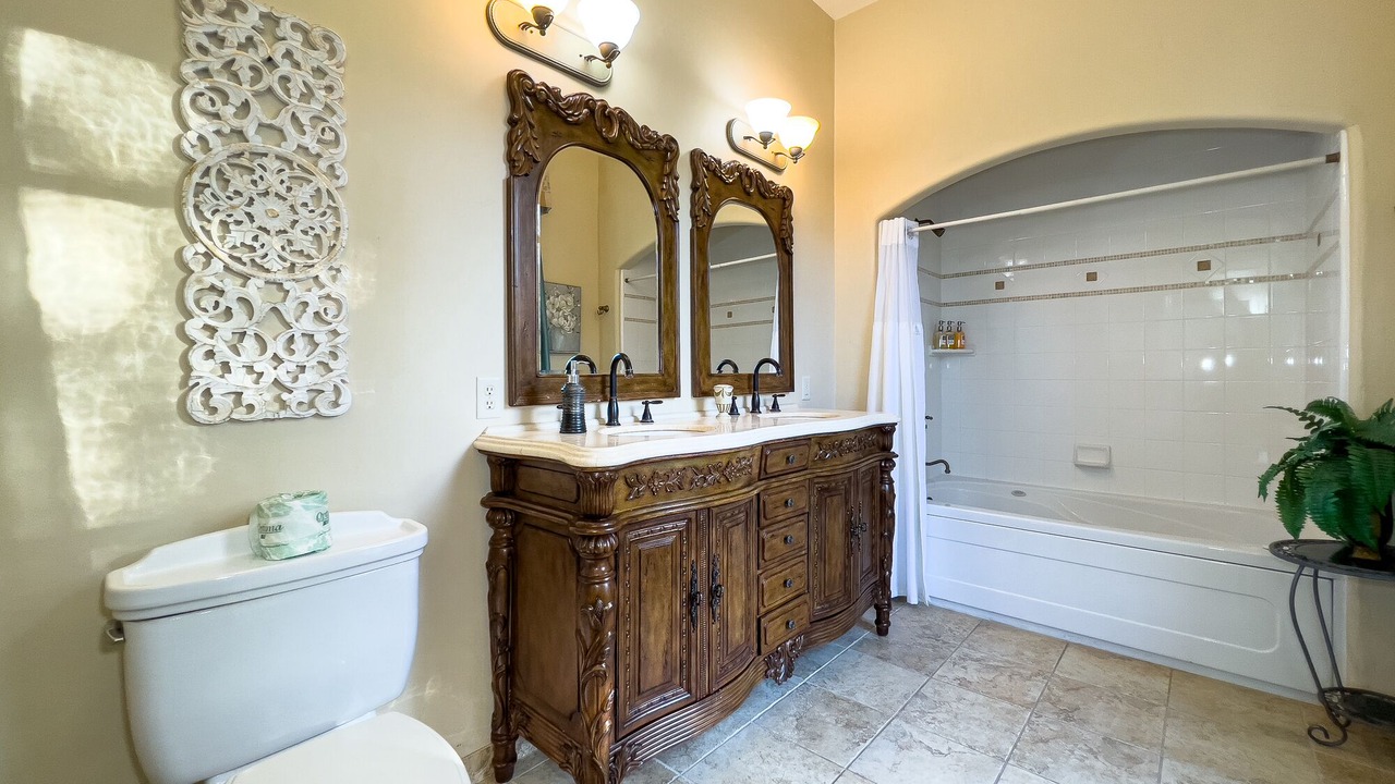 Photo of Bathroom in Salinas