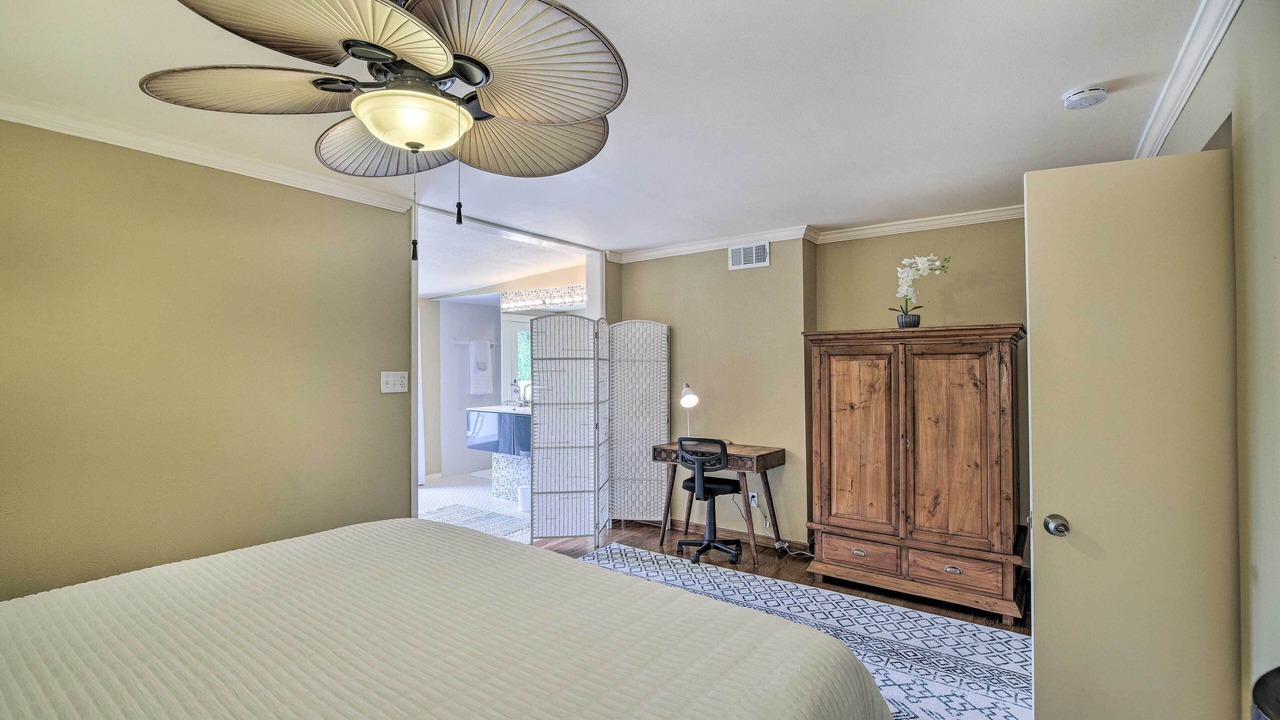 Photo of Bedroom in Neartown