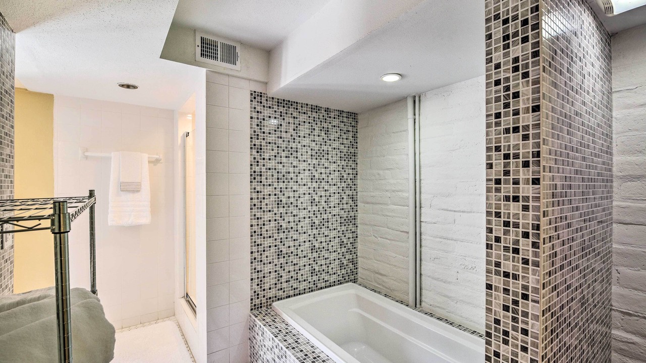 Photo of Bathroom in Neartown