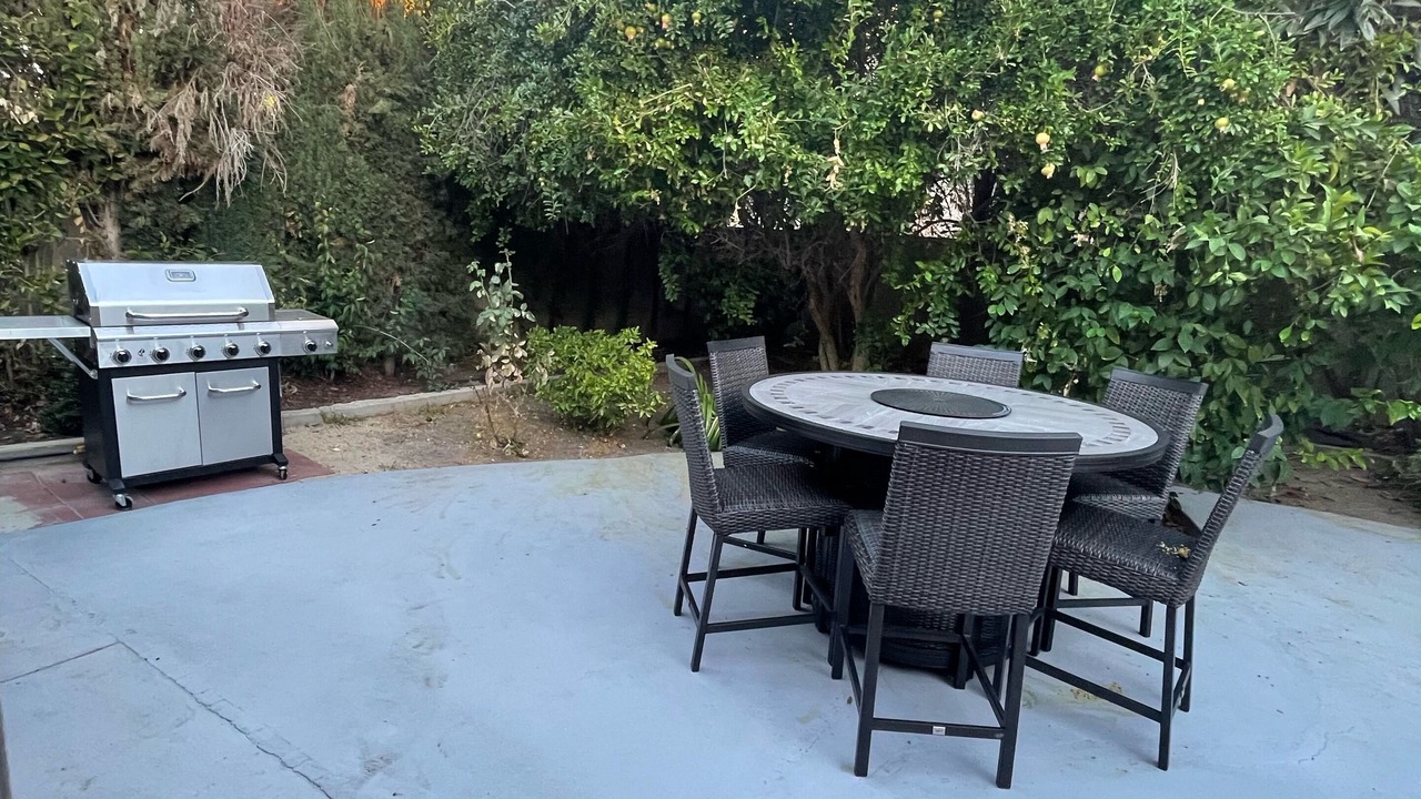 Photo of Others in Tarzana