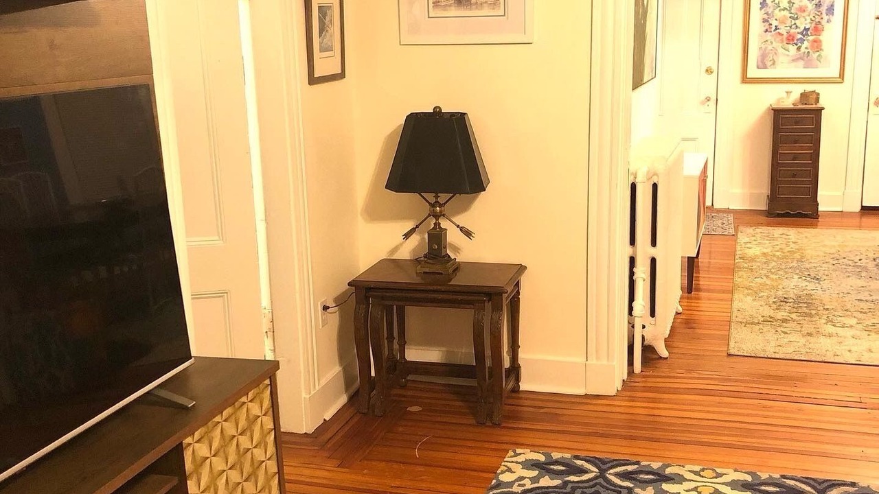 Photo of Bedroom in Off Broadway