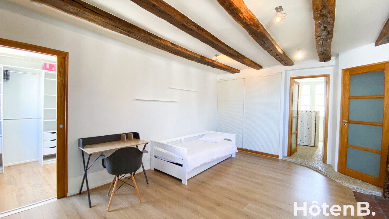 Photo of Bedroom in Limoges