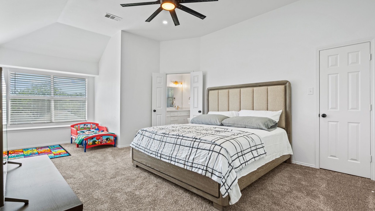 Photo of Bedroom in Allen